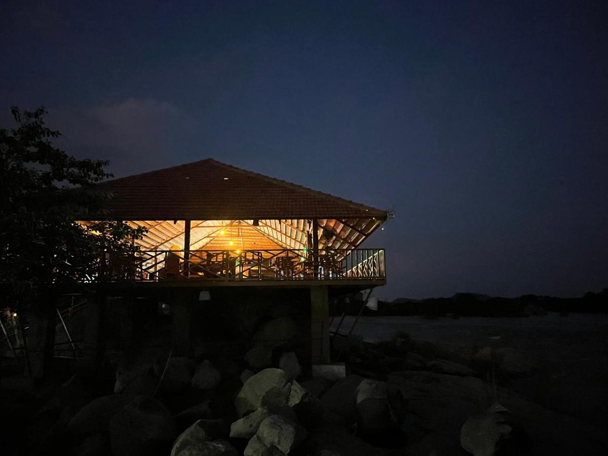 Leo Wodden Resort Hampi Exterior foto