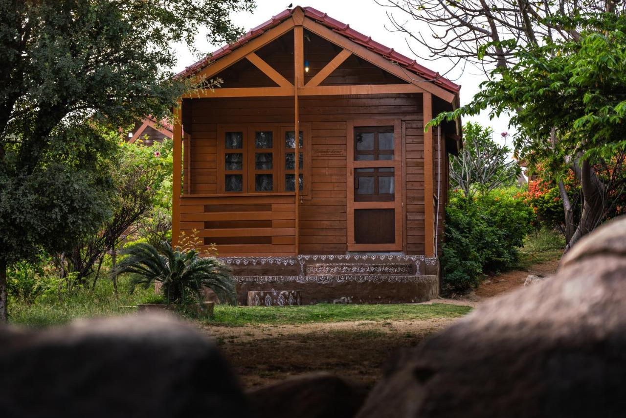 Leo Wodden Resort Hampi Exterior foto